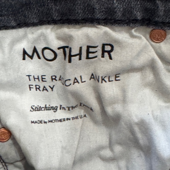 MOTHER The Rascal Ankle Fray Jeans Size 26 Raw Hem Stitching in the Dark Gray - Picture 6 of 12